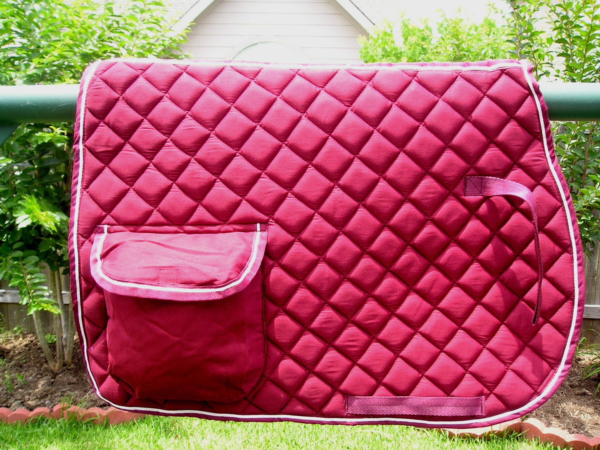 Horse Quilted ENGLISH SADDLE PAD Trail Burgundy 7244